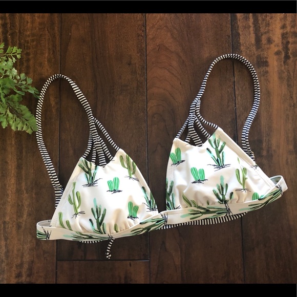 Mossimo Supply Co. Other - Cute&FUN cactus bikini top